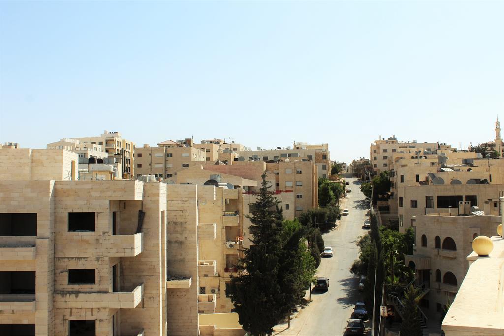 The Place Apartments Amman Exterior photo