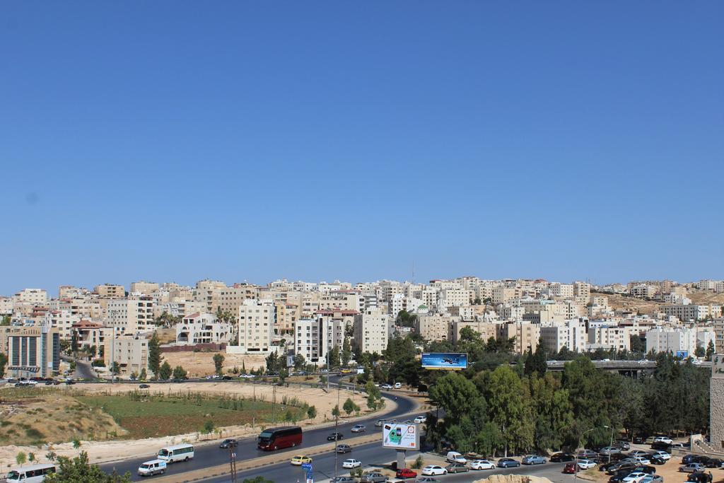 The Place Apartments Amman Exterior photo